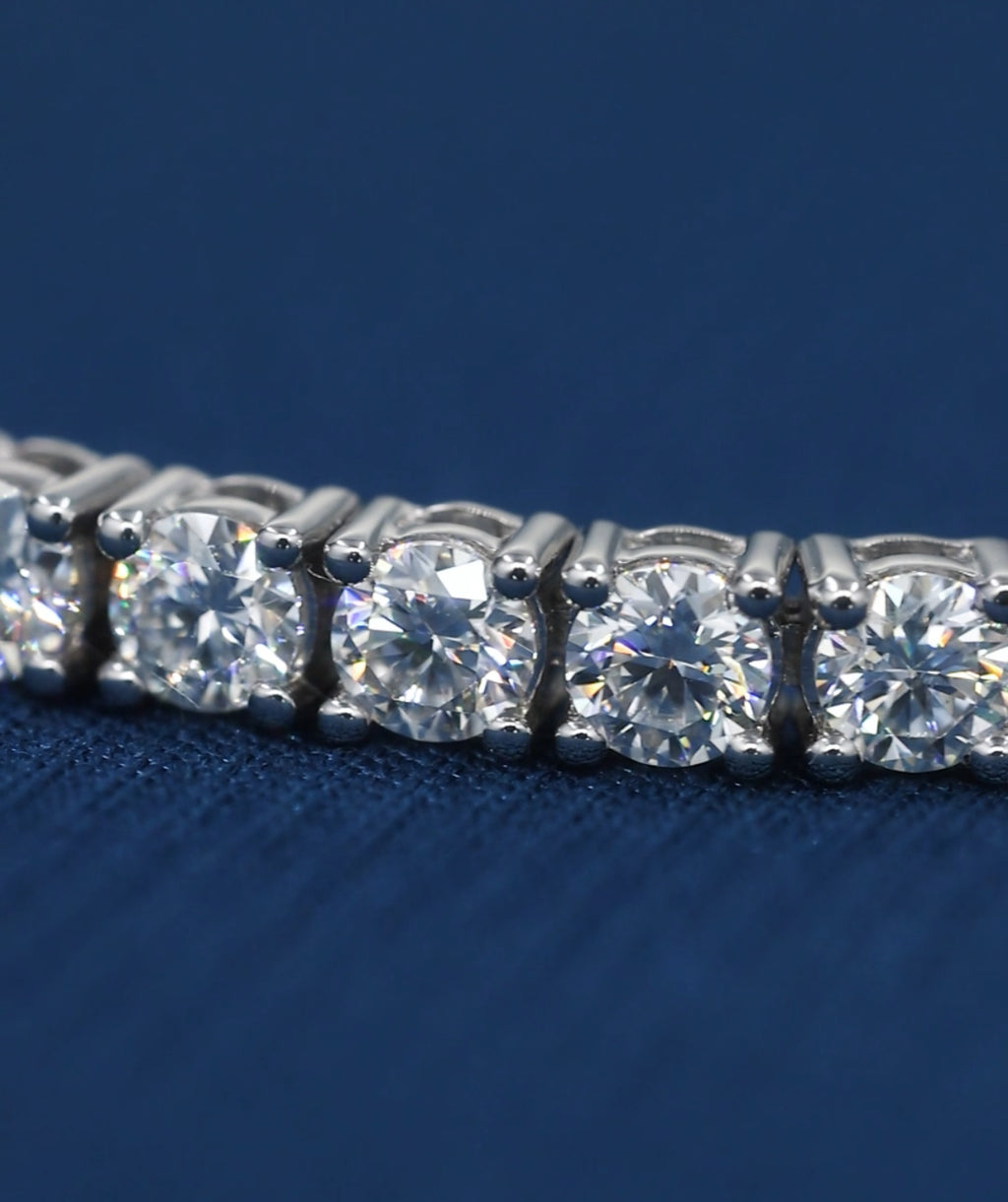 Bransoletka tenisowa z moissanitami (lab diamond)