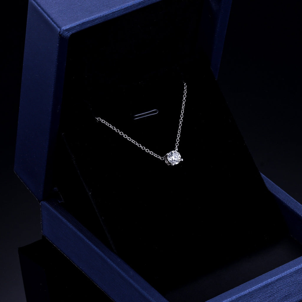 Naszyjnik z diamentem laboratoryjnym