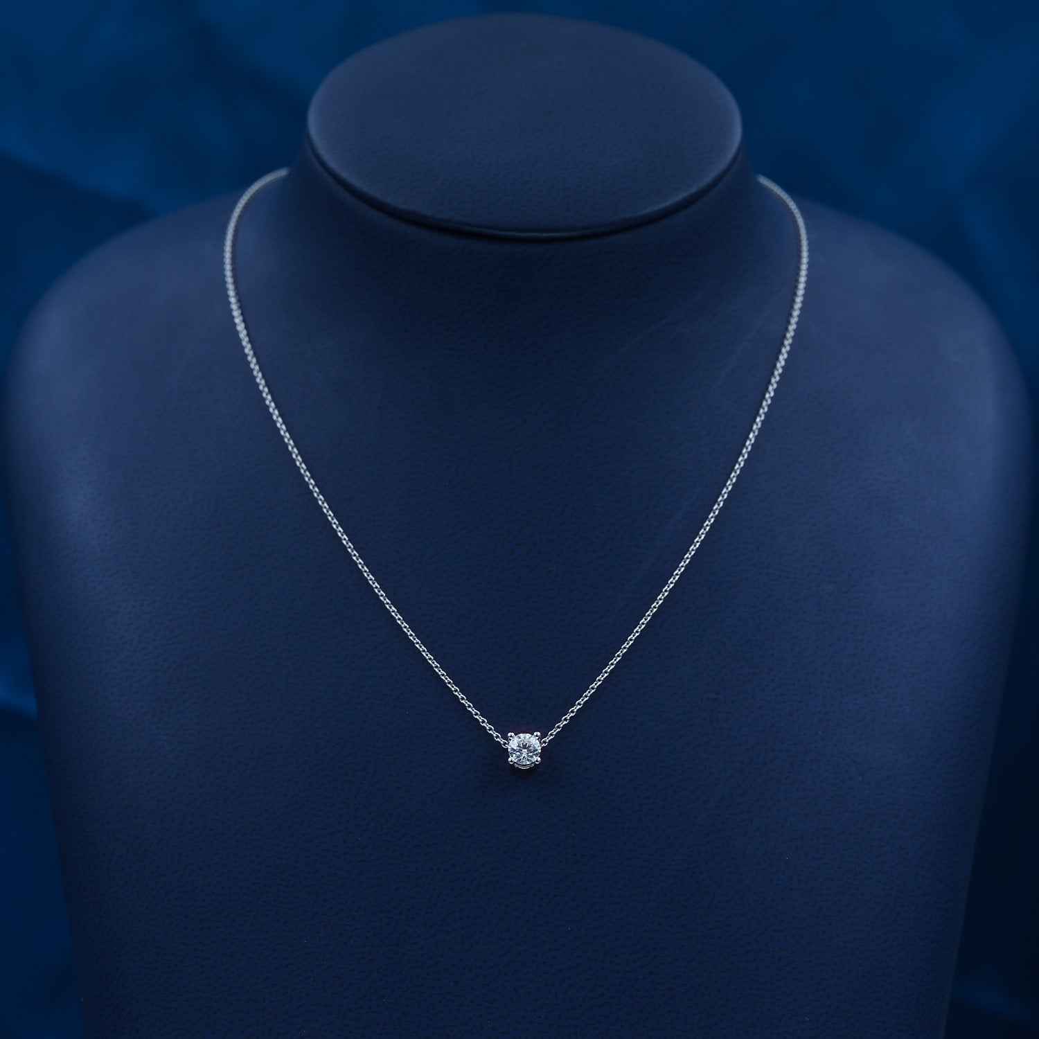 Naszyjnik z diamentem laboratoryjnym