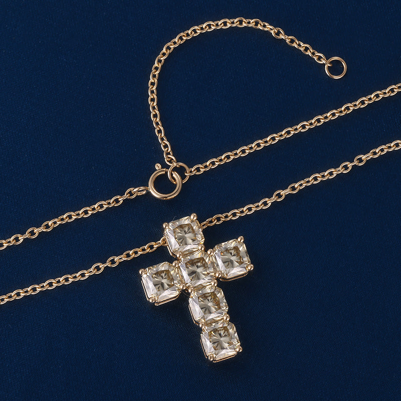 Krzyż z moissanitem, żółty diament
