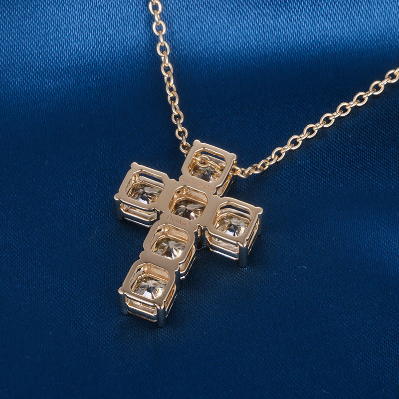 Krzyż z moissanitem, żółty diament